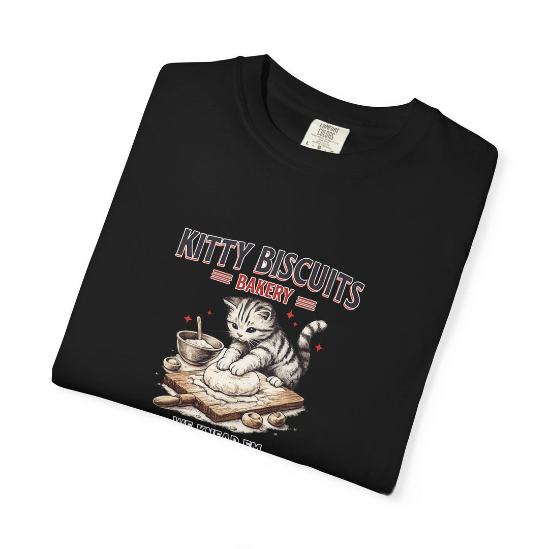 Kitty Biscuits Bakery T‑Shirt — Vintage Cat Baking Graphic Tee