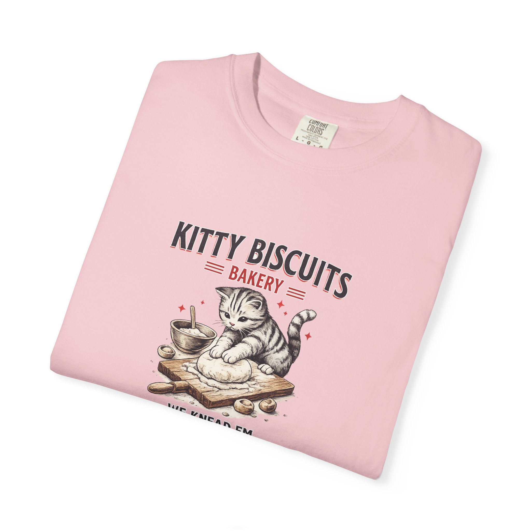 Kitty Biscuits Bakery T‑Shirt — Vintage Cat Baking Graphic Tee