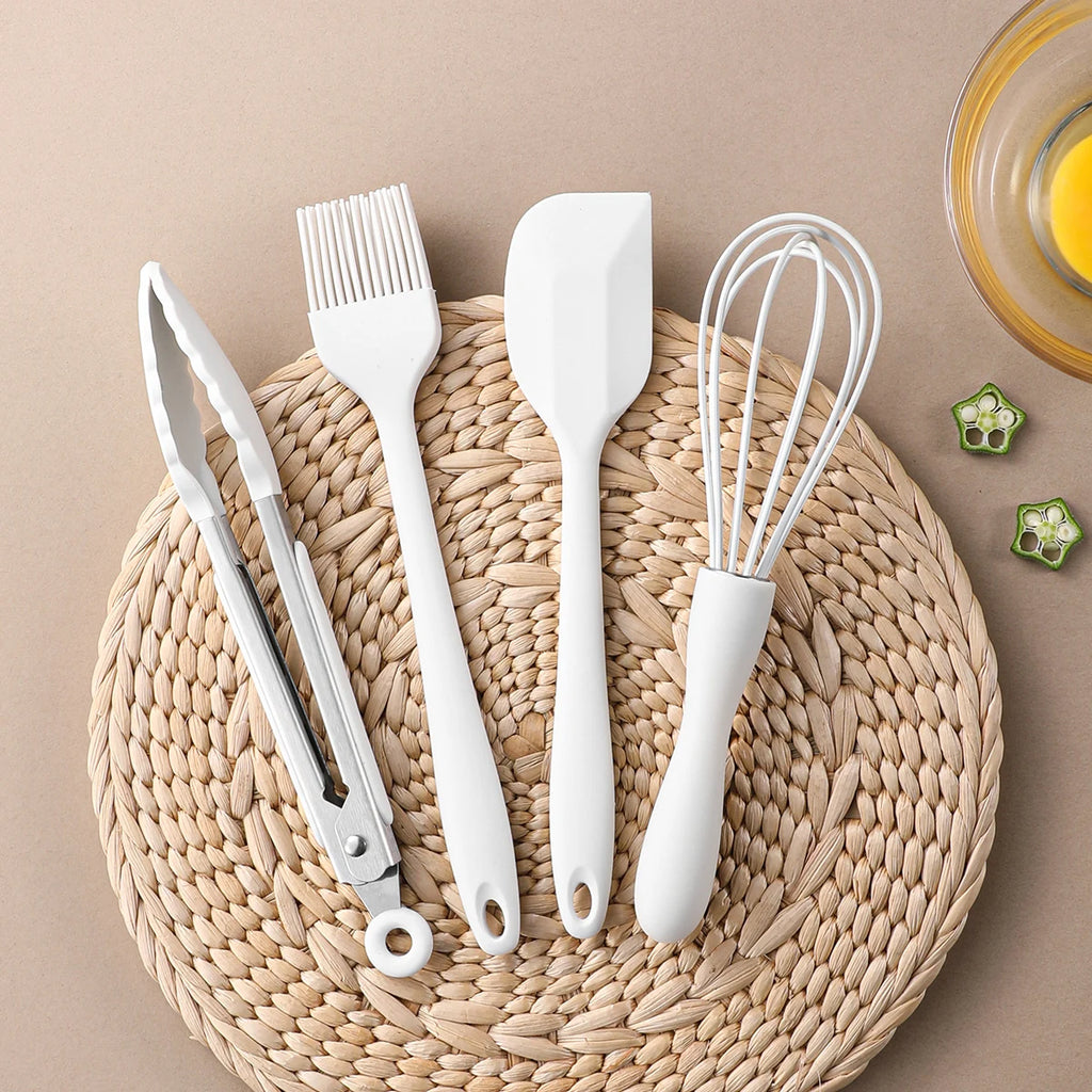 4-Piece Silicone Baking Tool Set – Non-Stick Whisk, Brush & Tongs