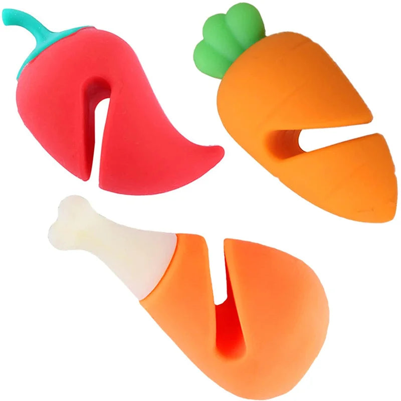 Silicone Anti-Overflow Lid Holder – Cartoon Pepper & Carrot