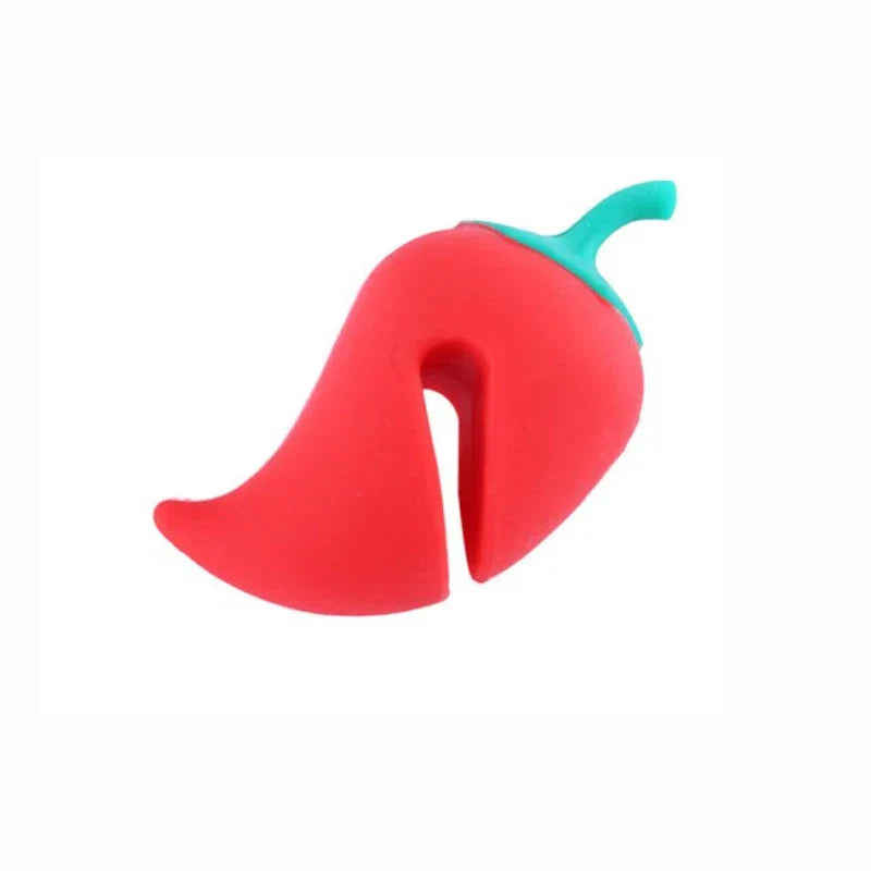 Silicone Anti-Overflow Lid Holder – Cartoon Pepper & Carrot